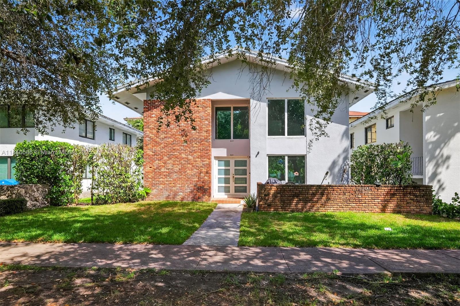 539 Menendez Ave 539