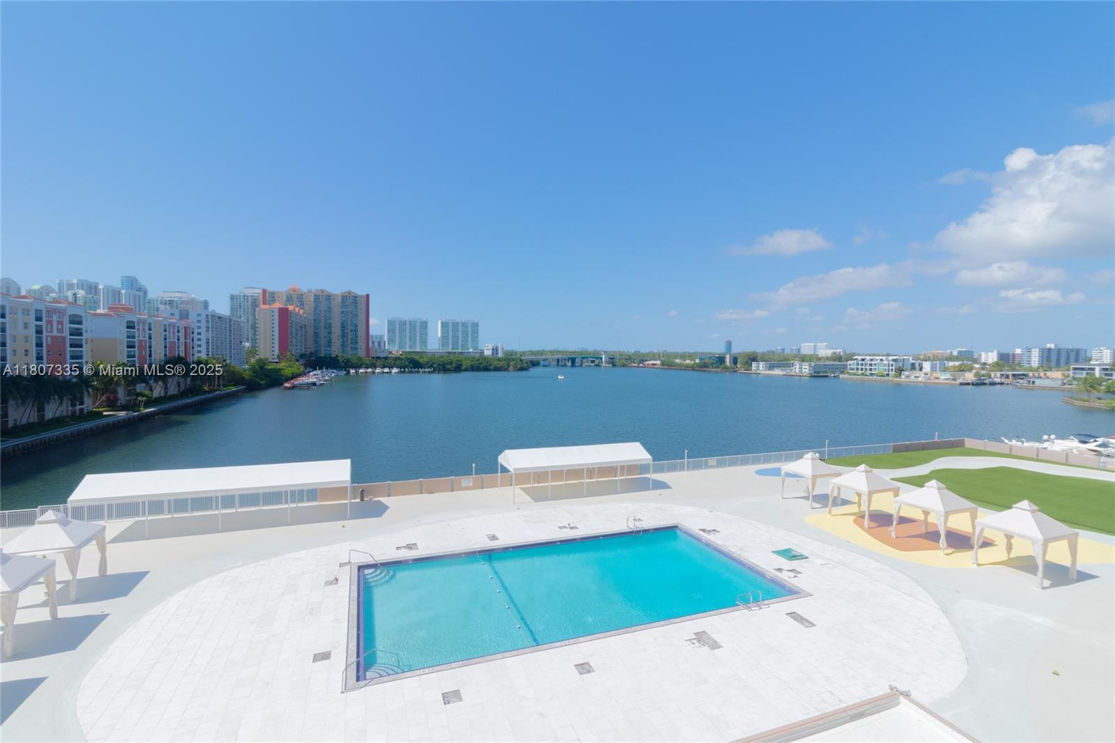 250 174th St 601