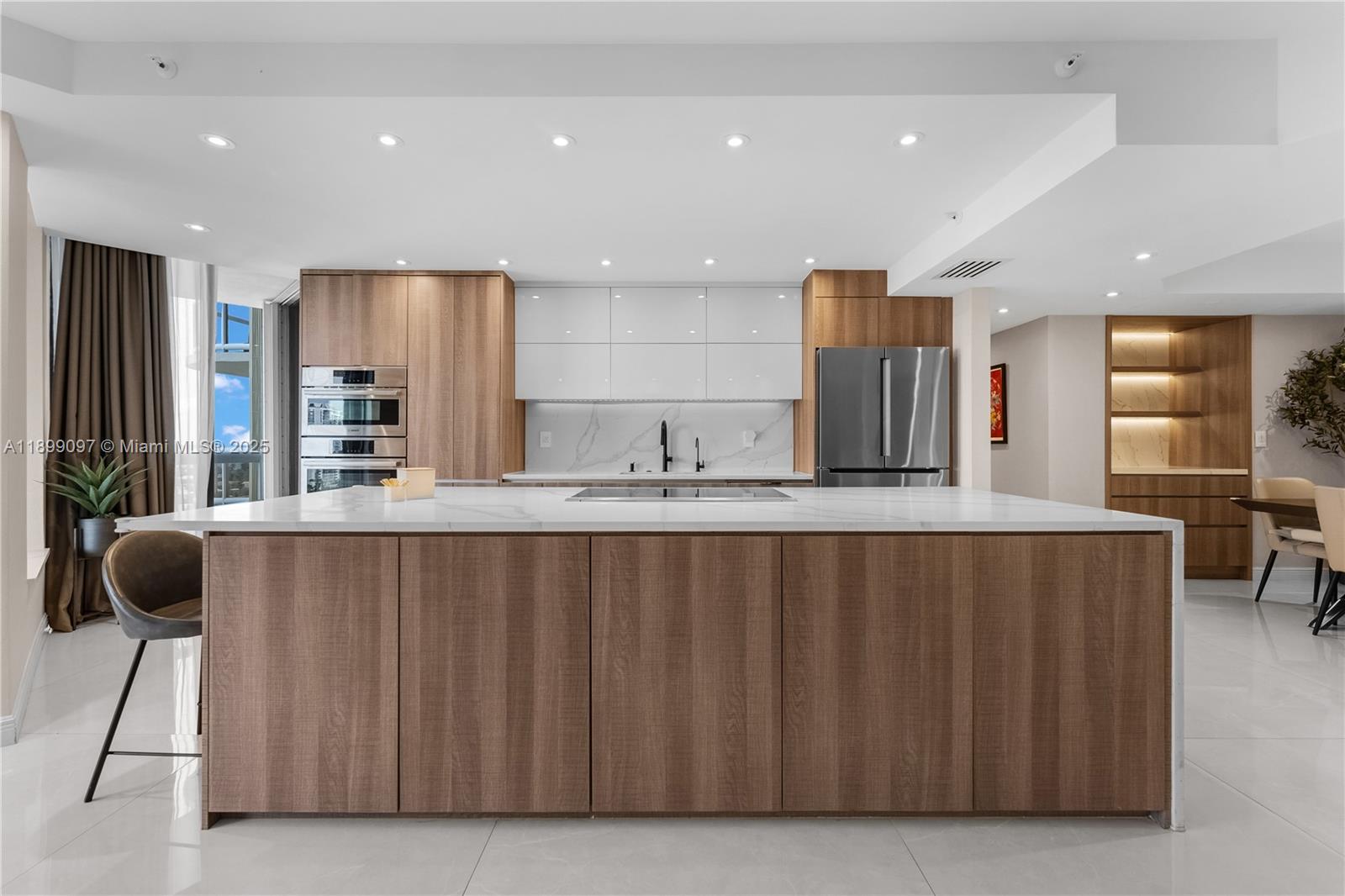 View photos, virtual tours, details... 20191 E Country Club Dr 1603