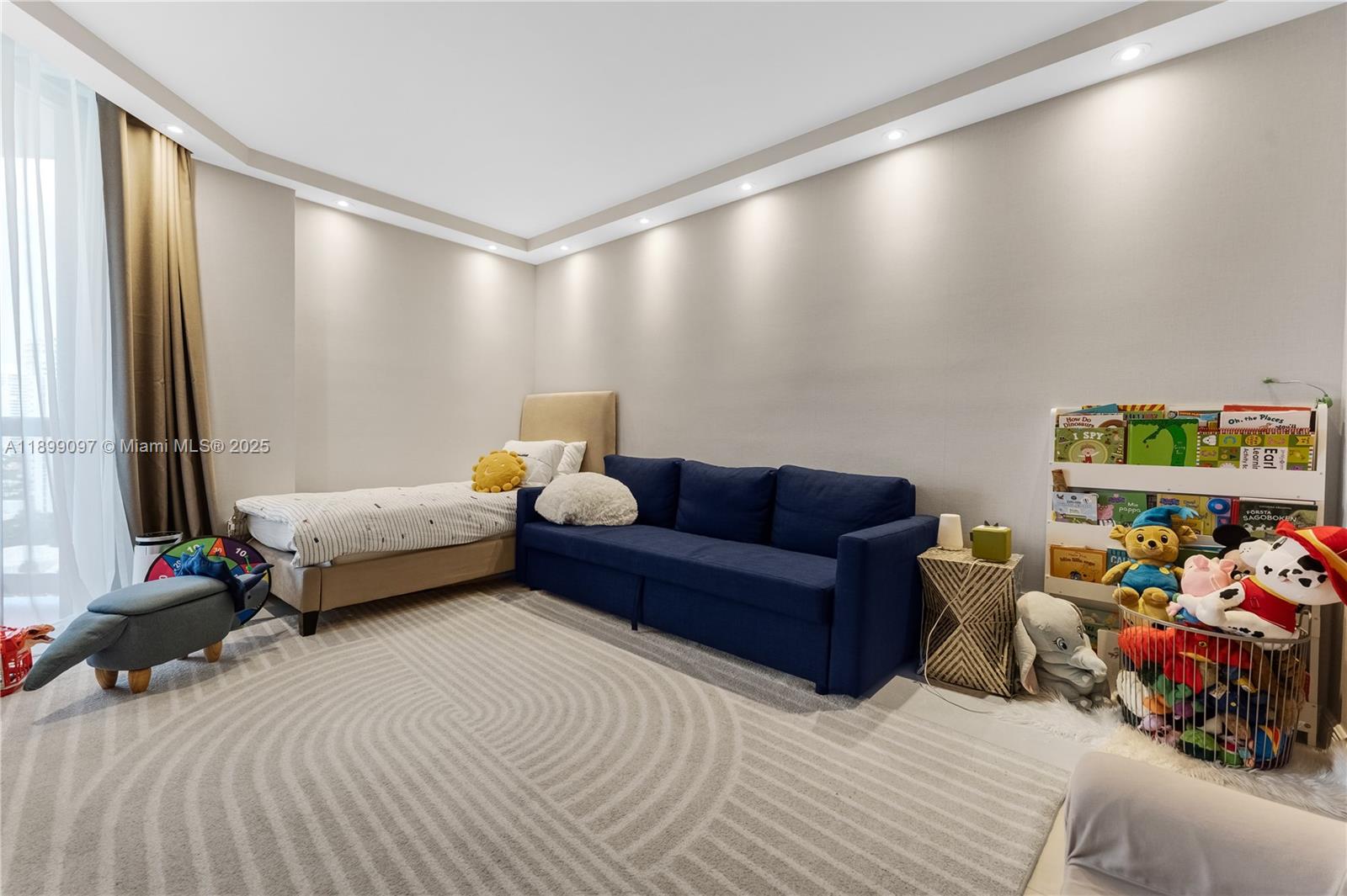 TERRACES NORTH TURNBERRY - Residential