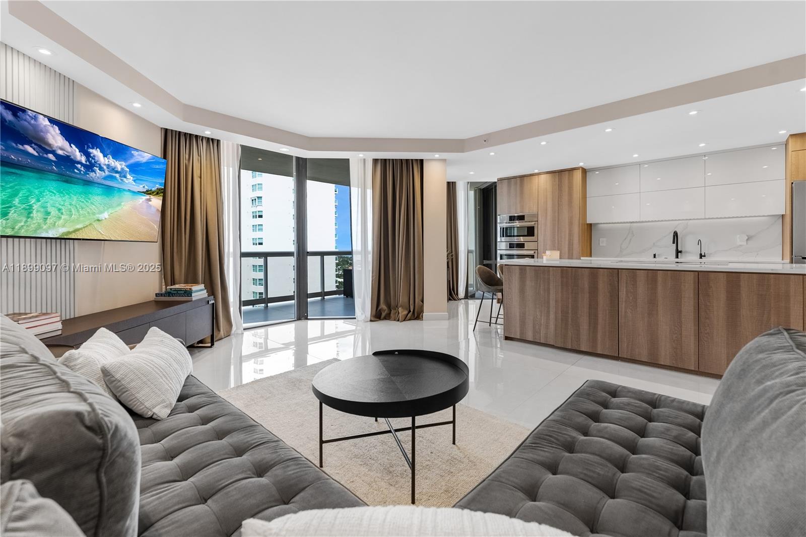 TERRACES NORTH TURNBERRY - Residential