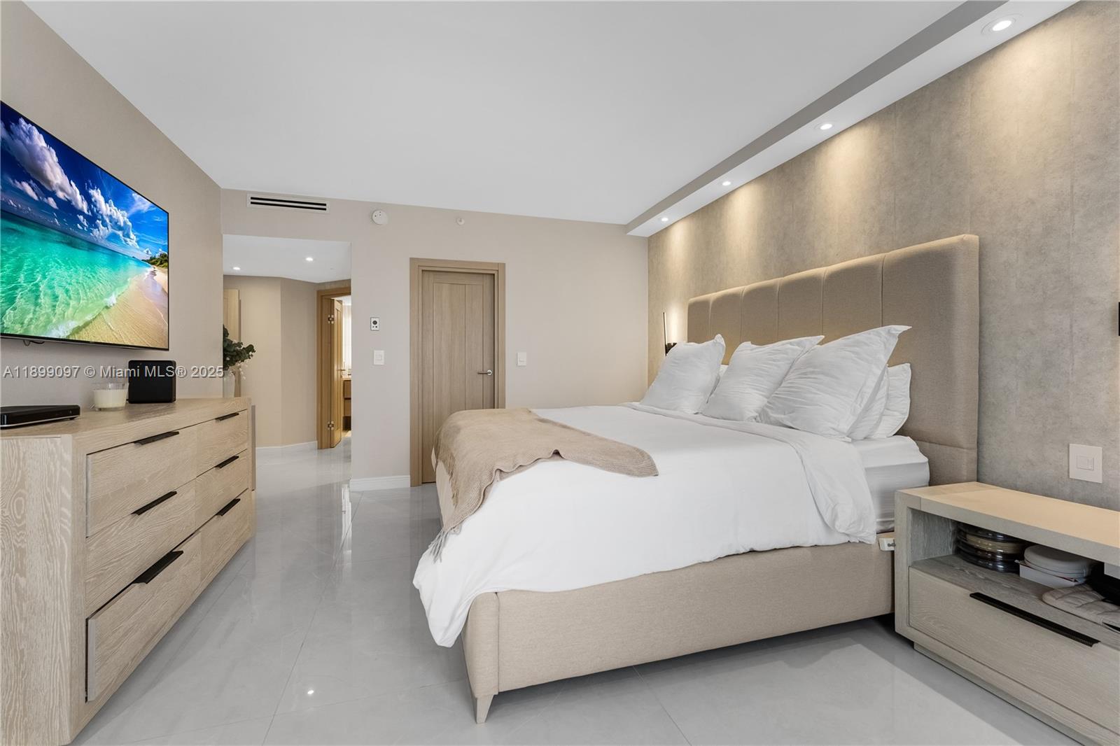 TERRACES NORTH TURNBERRY - Residential