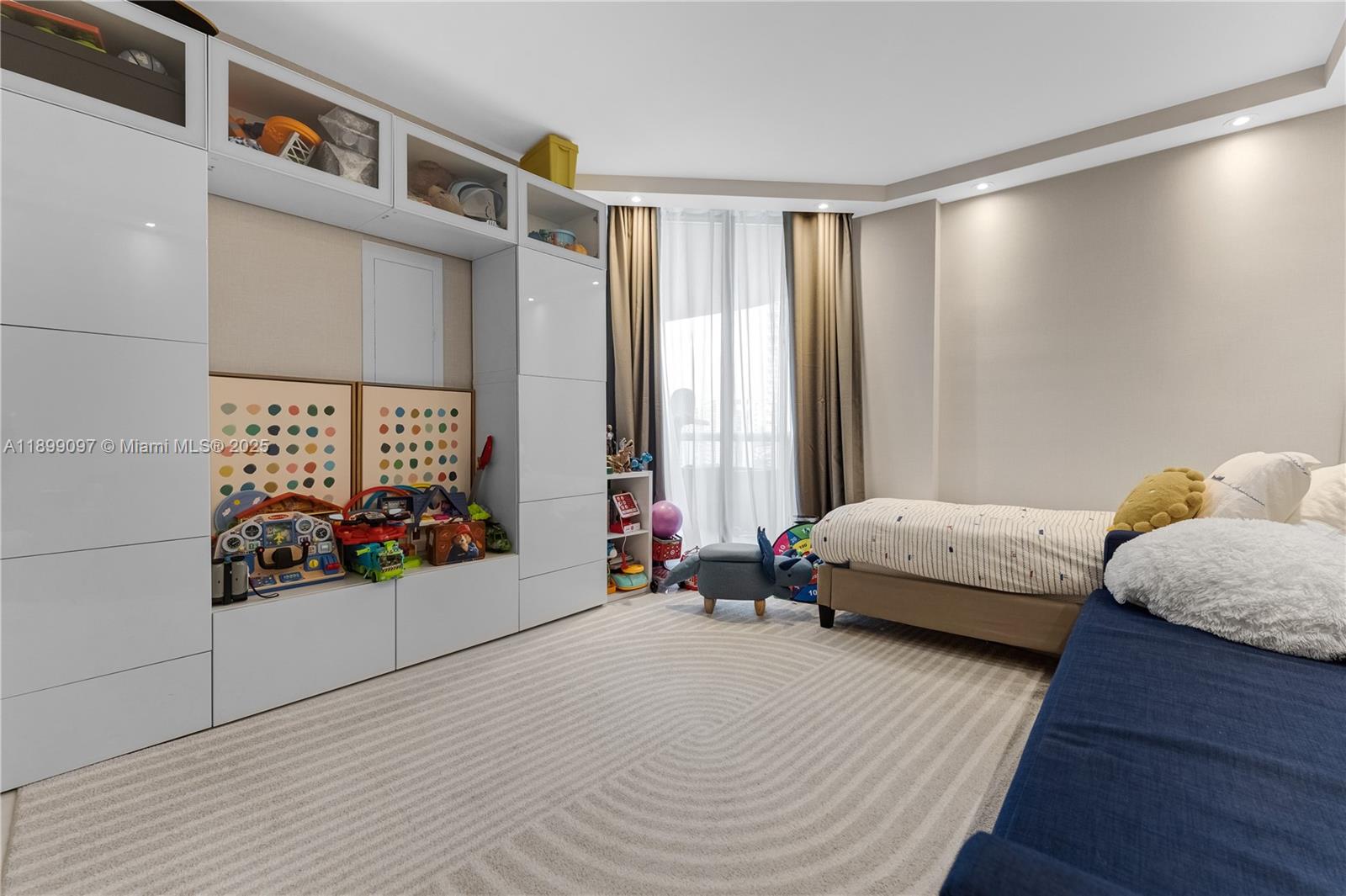 TERRACES NORTH TURNBERRY - Residential