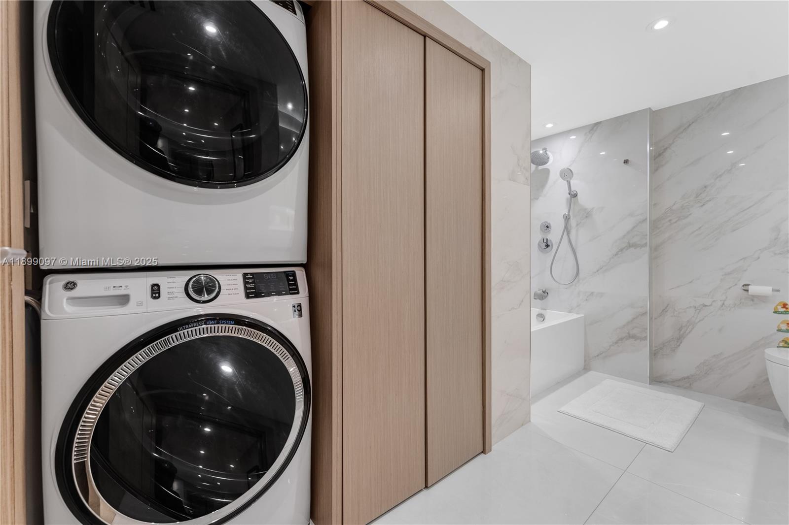 TERRACES NORTH TURNBERRY - Residential