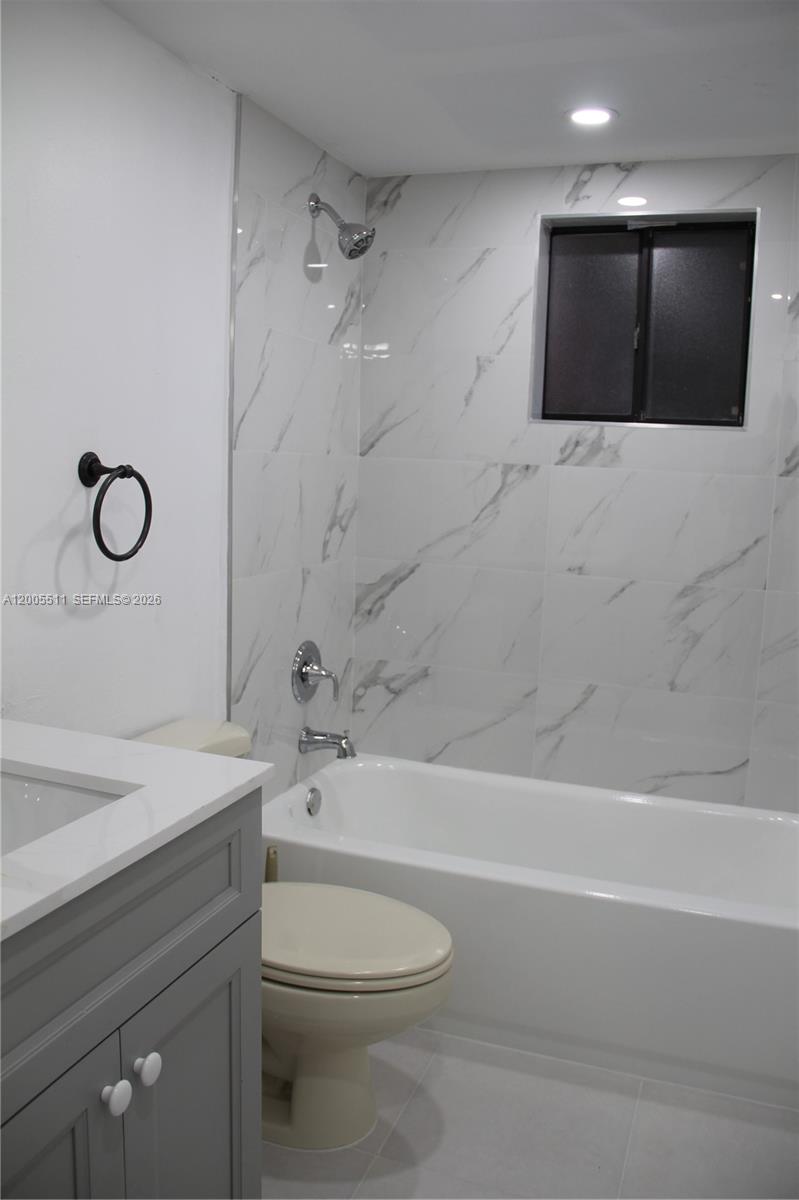 HORIZONS WEST CONDO #8 - Residential Lease