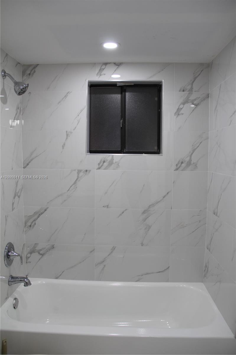 HORIZONS WEST CONDO #8 - Residential Lease