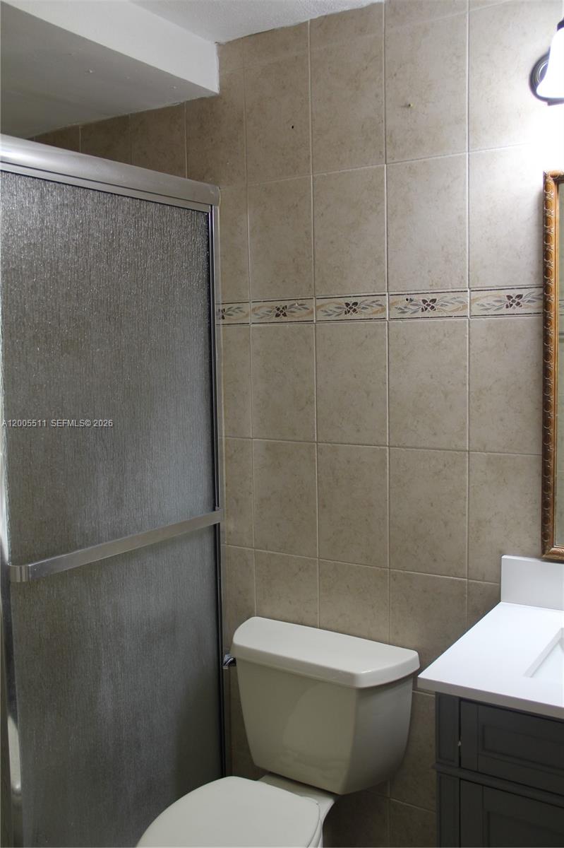 HORIZONS WEST CONDO #8 - Residential Lease