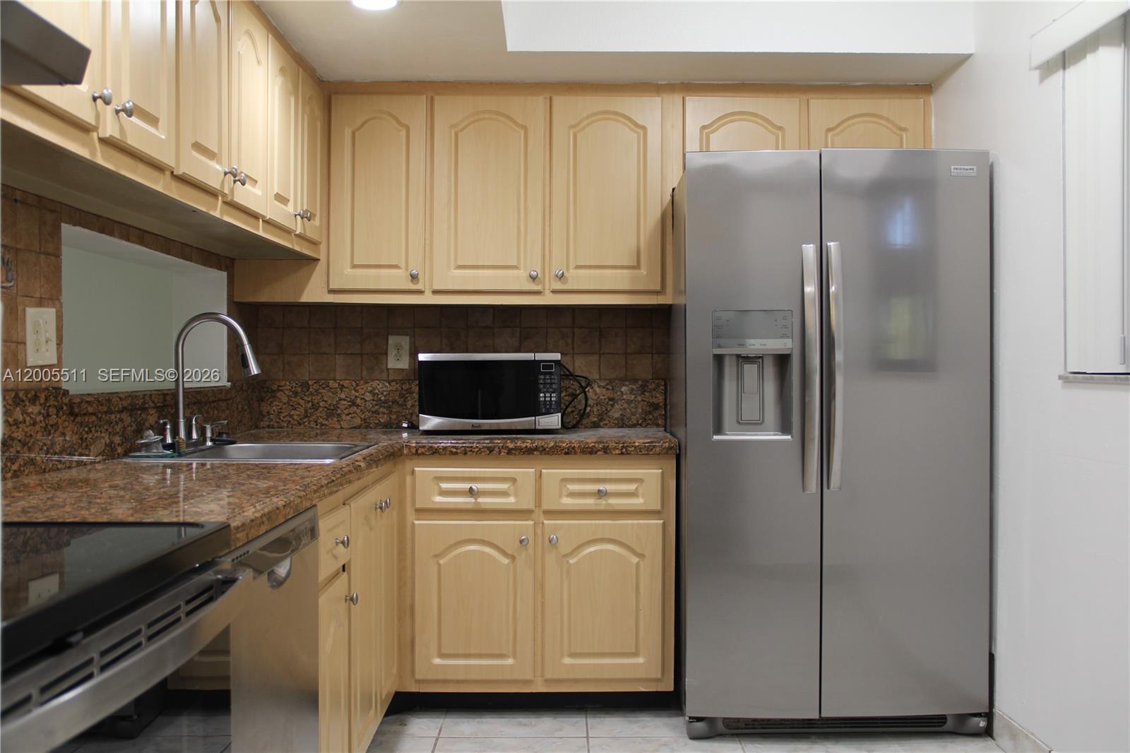 HORIZONS WEST CONDO #8 - Residential Lease