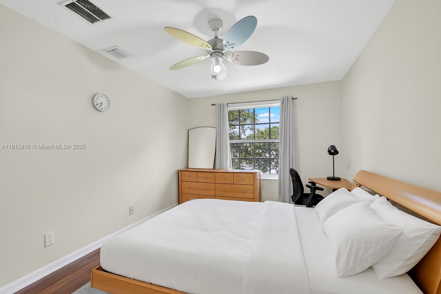 MADISON GREEN 1 PAR B - Residential