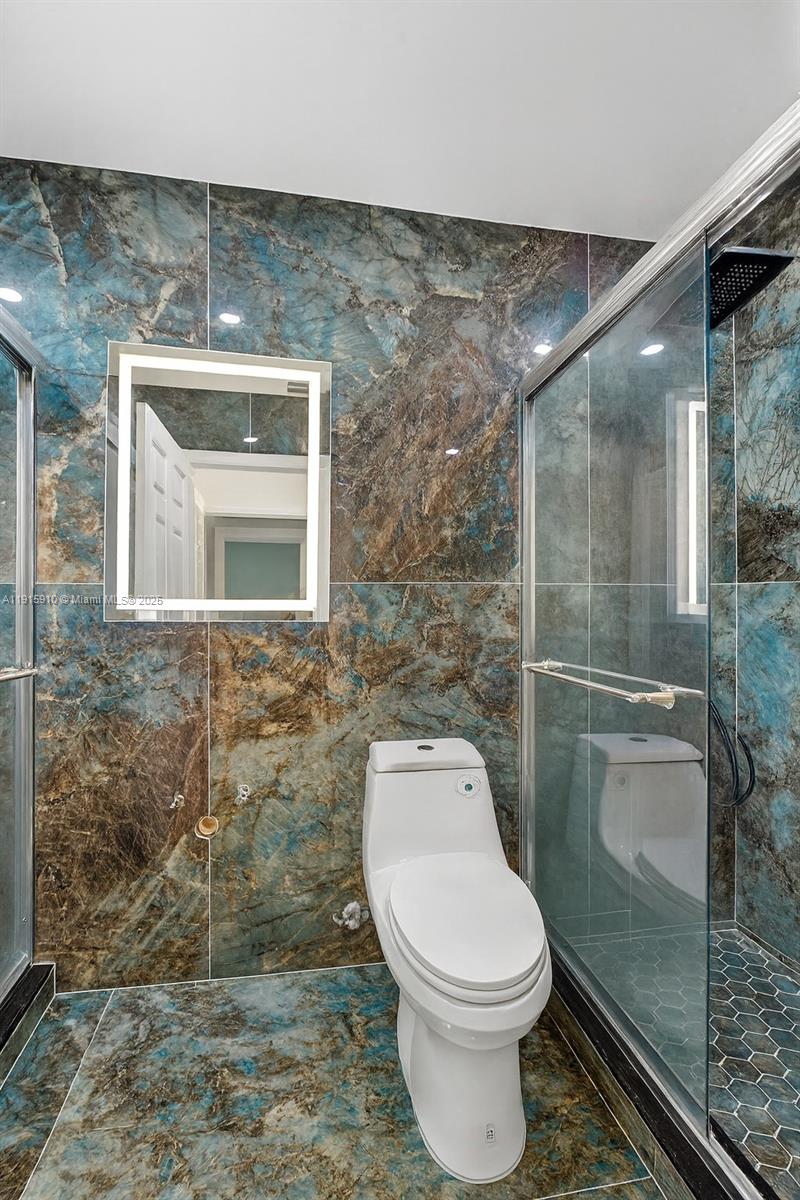 MADISON GREEN 1 PAR B - Residential