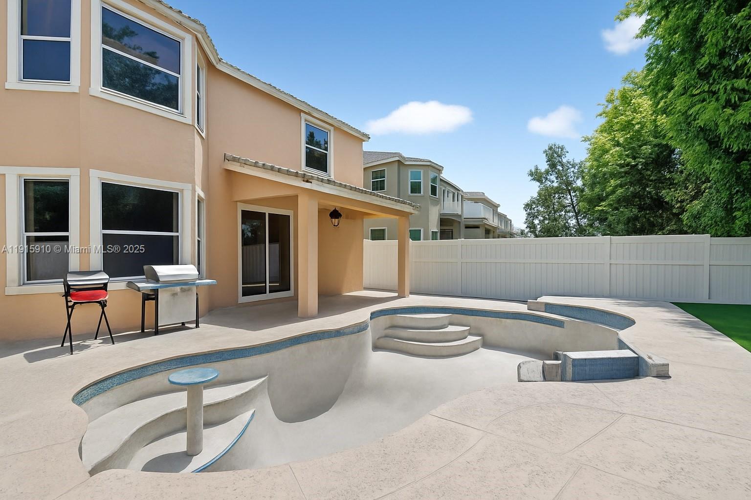 MADISON GREEN 1 PAR B - Residential