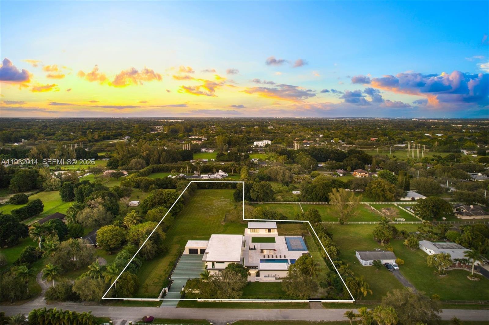 CHAMBERS SUB SW1/4 - Residential