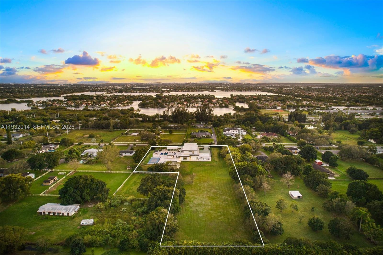 CHAMBERS SUB SW1/4 - Residential