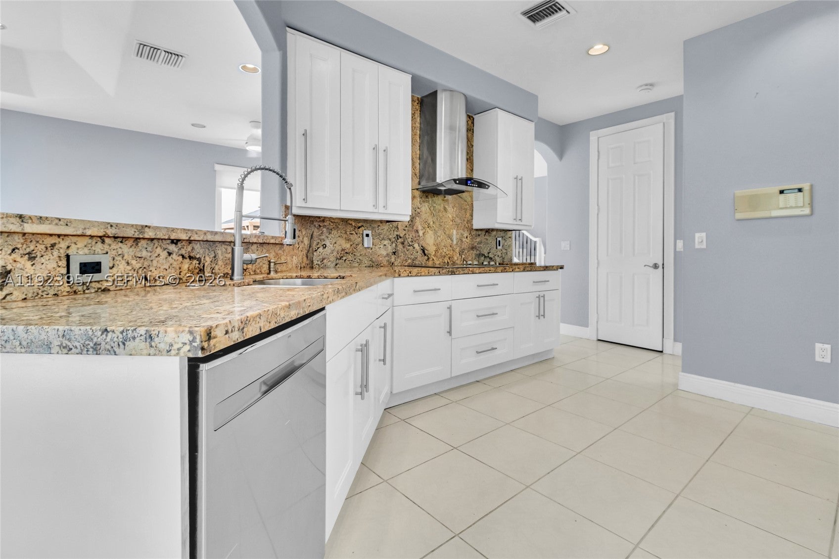 1547 Mariner Way