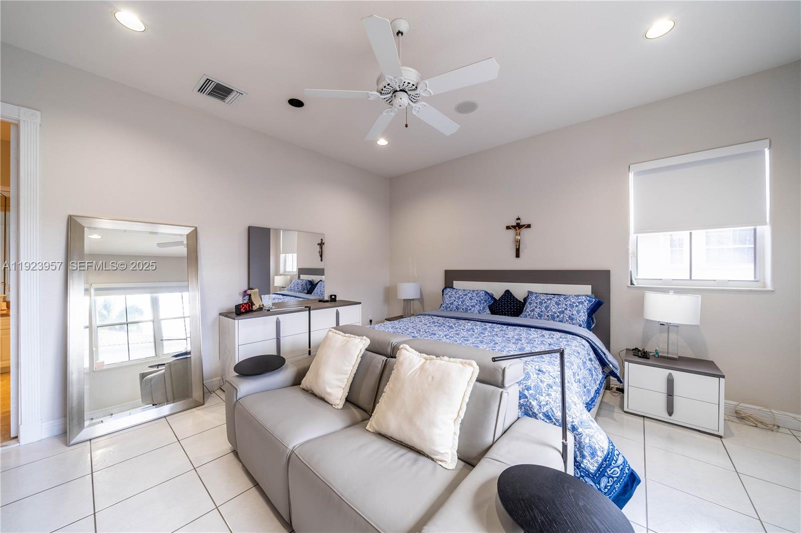 THREE ISLANDS 3RD SECTION - Residential