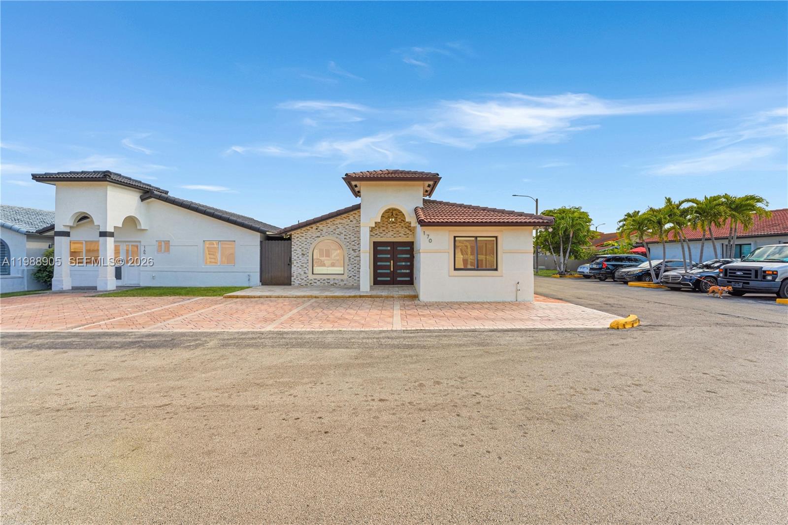 LOS PALACIOS CONDO - Residential Lease