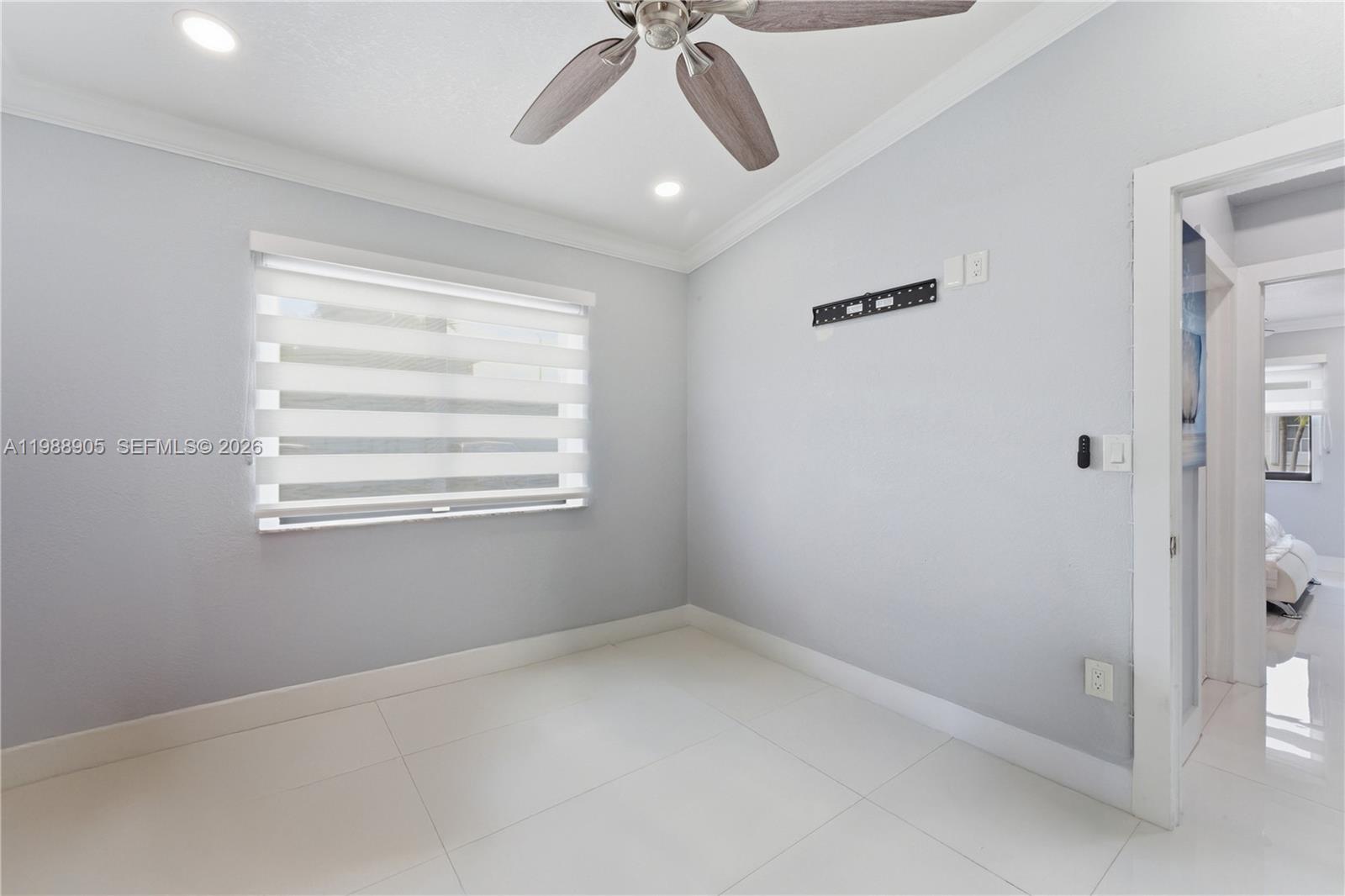 LOS PALACIOS CONDO - Residential Lease