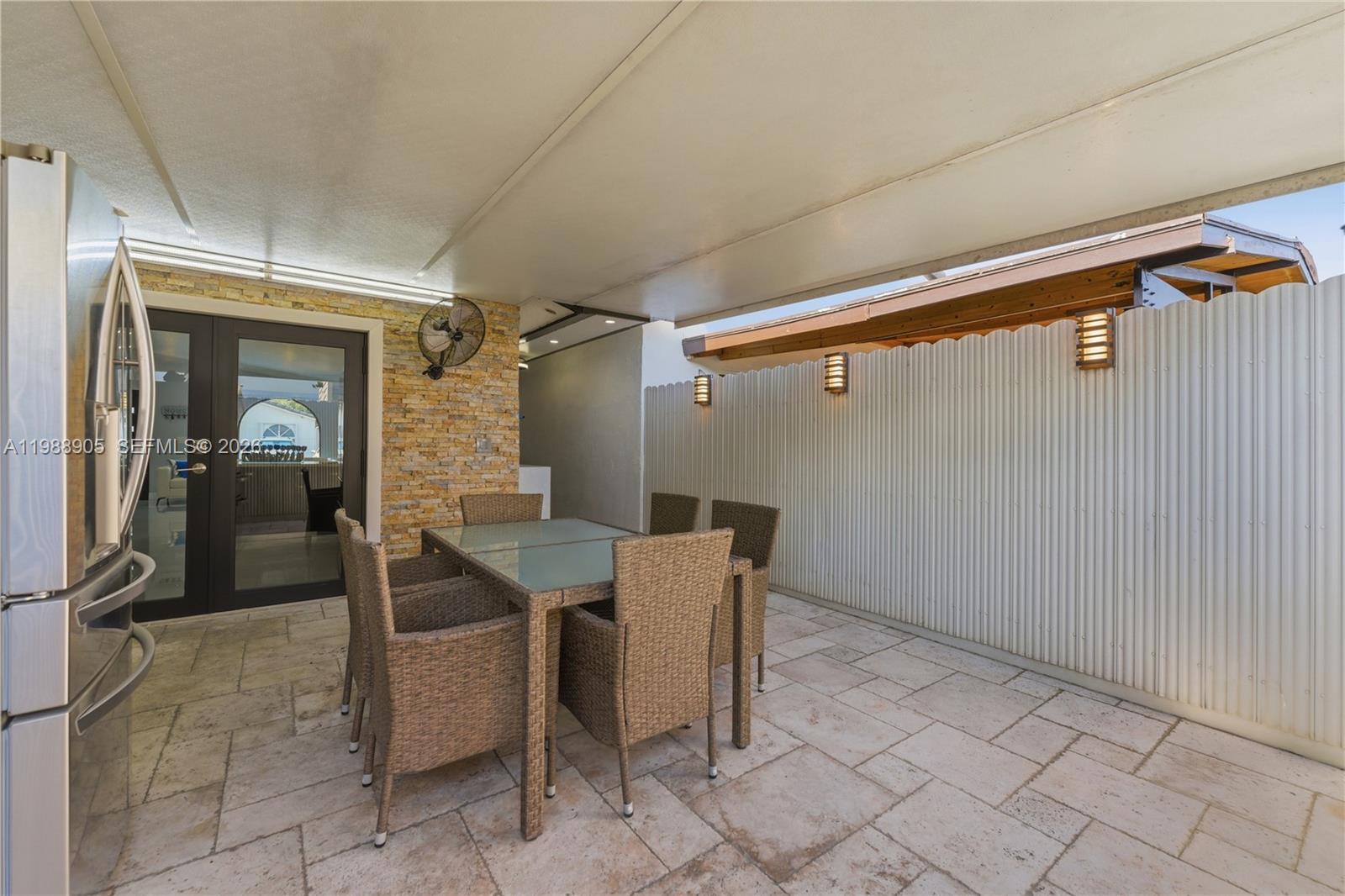 LOS PALACIOS CONDO - Residential Lease