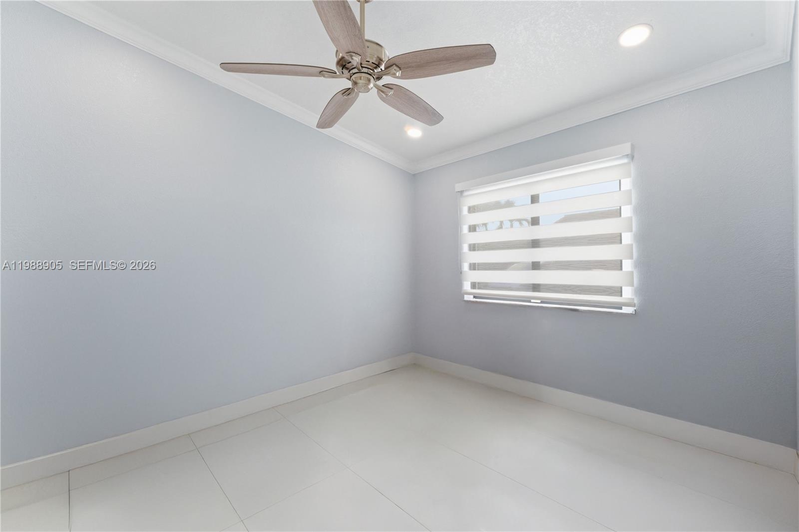 LOS PALACIOS CONDO - Residential Lease