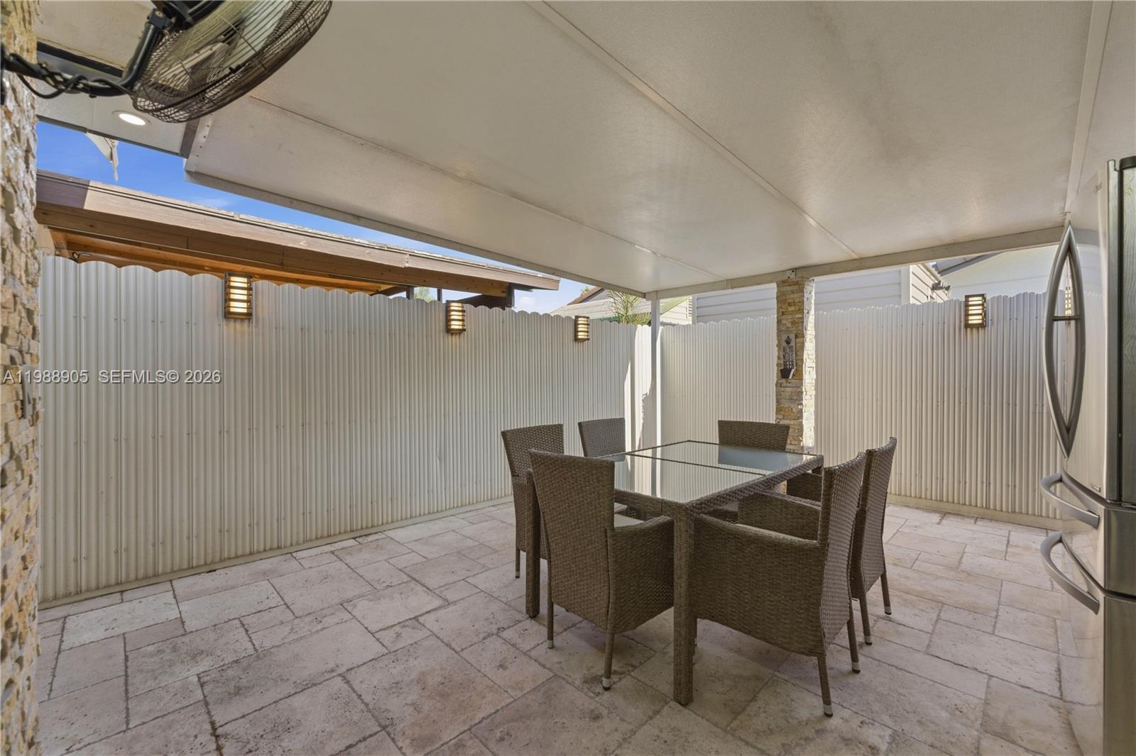 LOS PALACIOS CONDO - Residential Lease