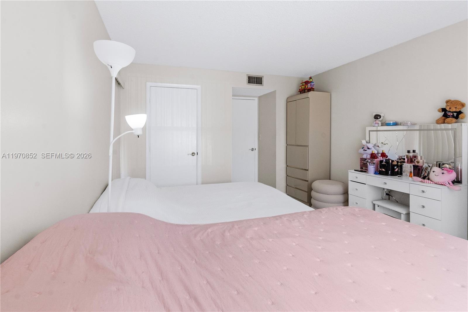 EL CID CONDO - Residential