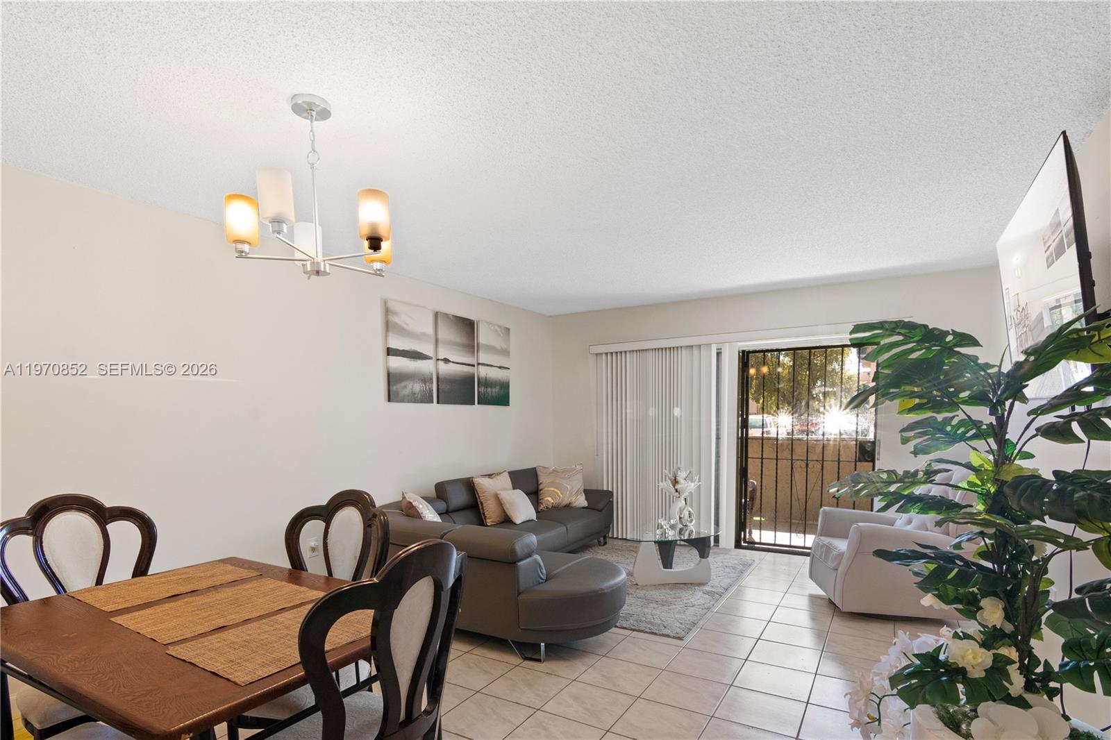 EL CID CONDO - Residential