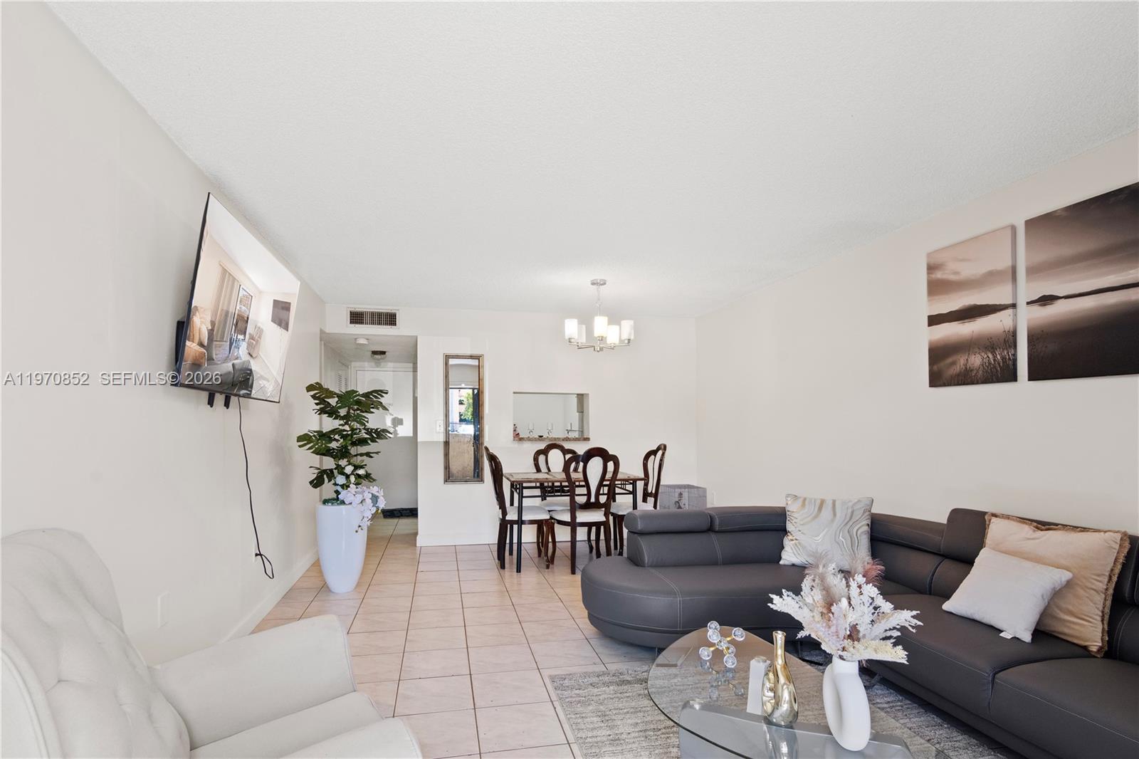 EL CID CONDO - Residential