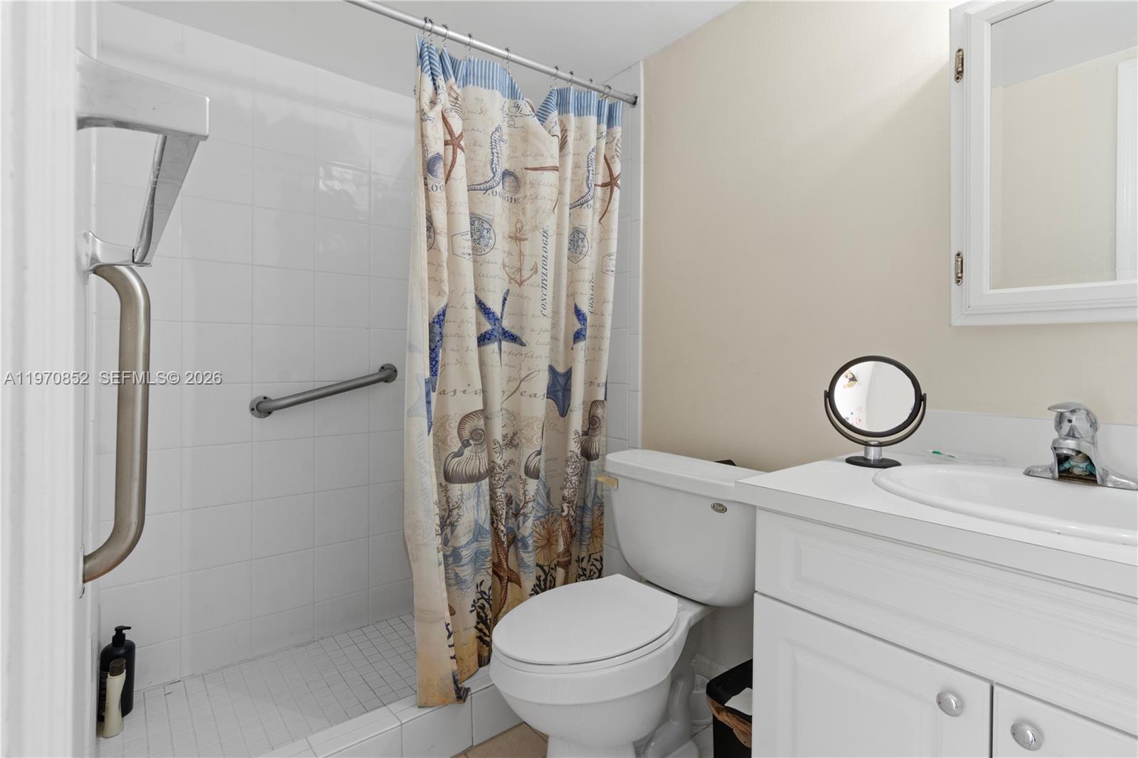 EL CID CONDO - Residential