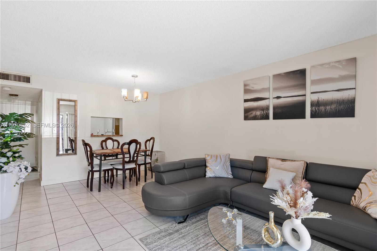 EL CID CONDO - Residential