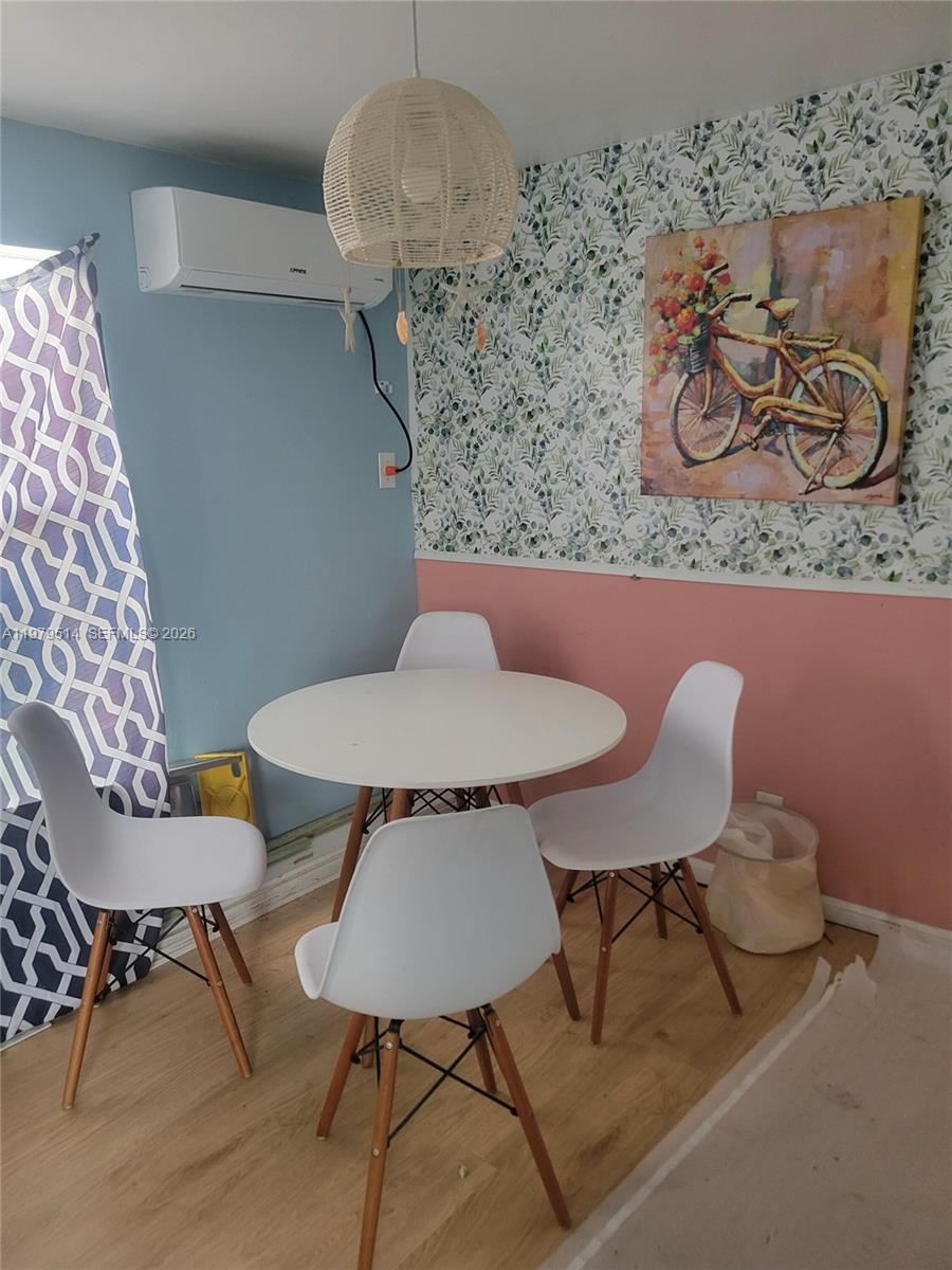 LIBERIA - Residential