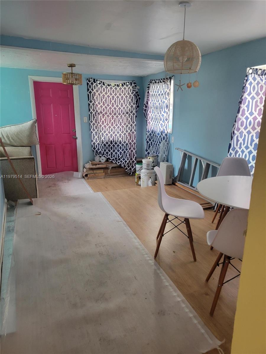 LIBERIA - Residential