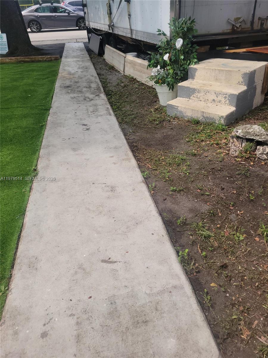 LIBERIA - Residential