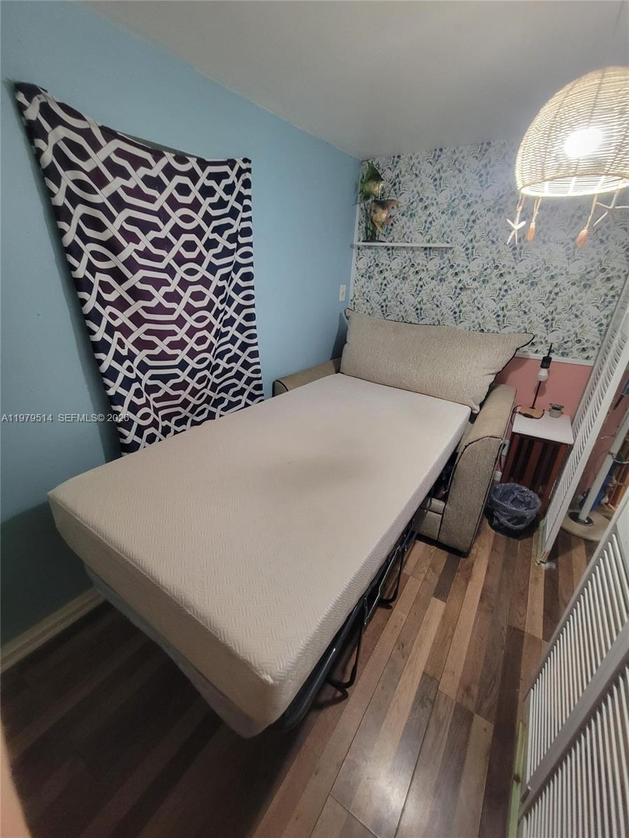 LIBERIA - Residential