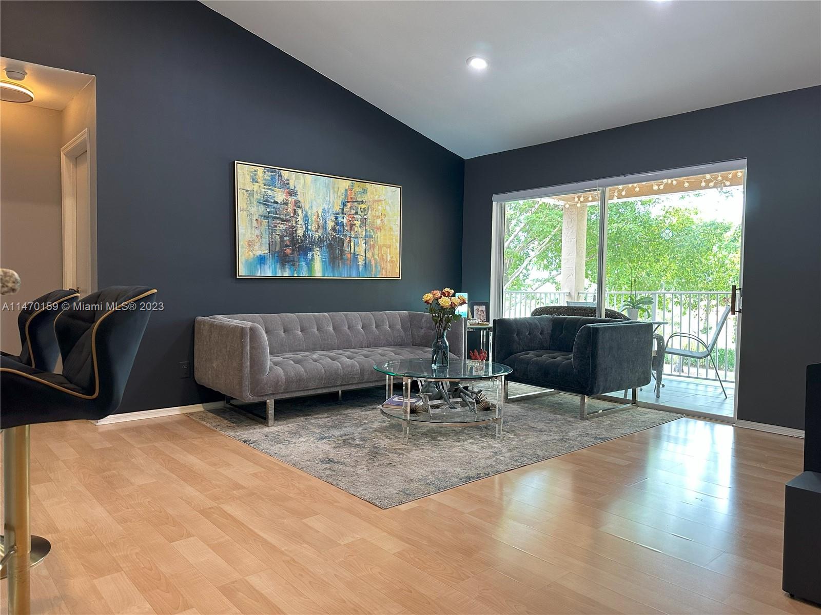 ROYAL PALM PLACE - Residential