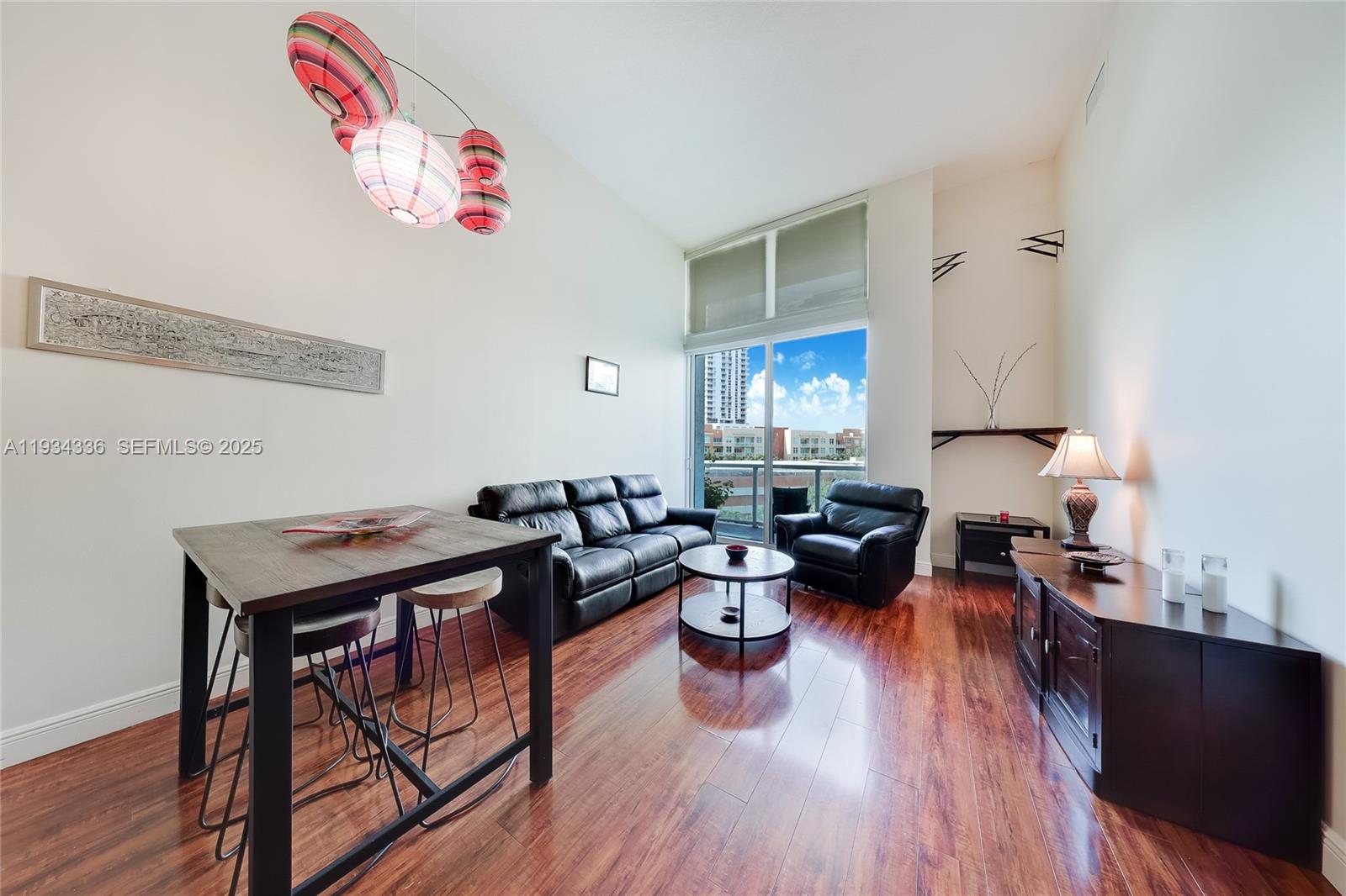 1900 N Bayshore Dr 711