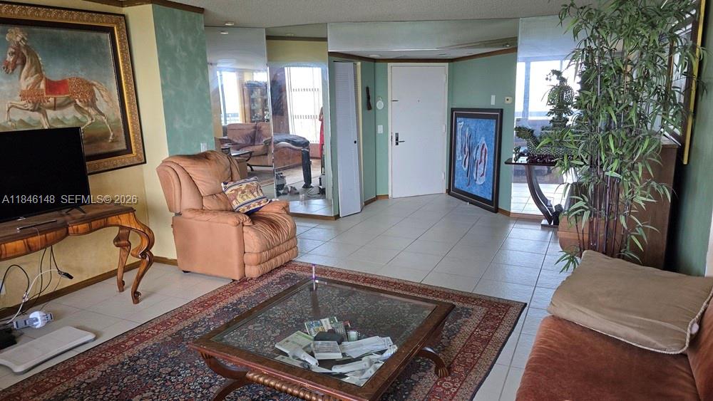 MYSTIC POINTE TOWER 600 C - Residential