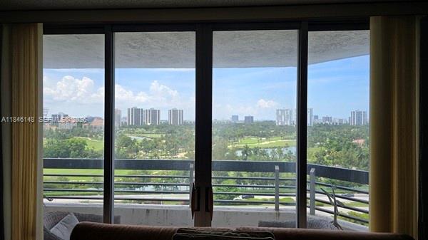 MYSTIC POINTE TOWER 600 C - Residential