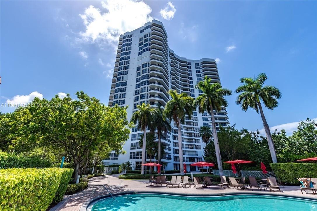 MYSTIC POINTE TOWER 600 C - Residential