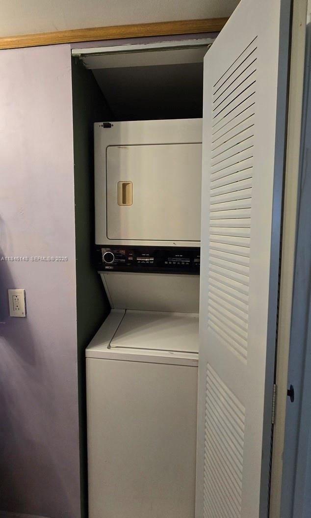 MYSTIC POINTE TOWER 600 C - Residential