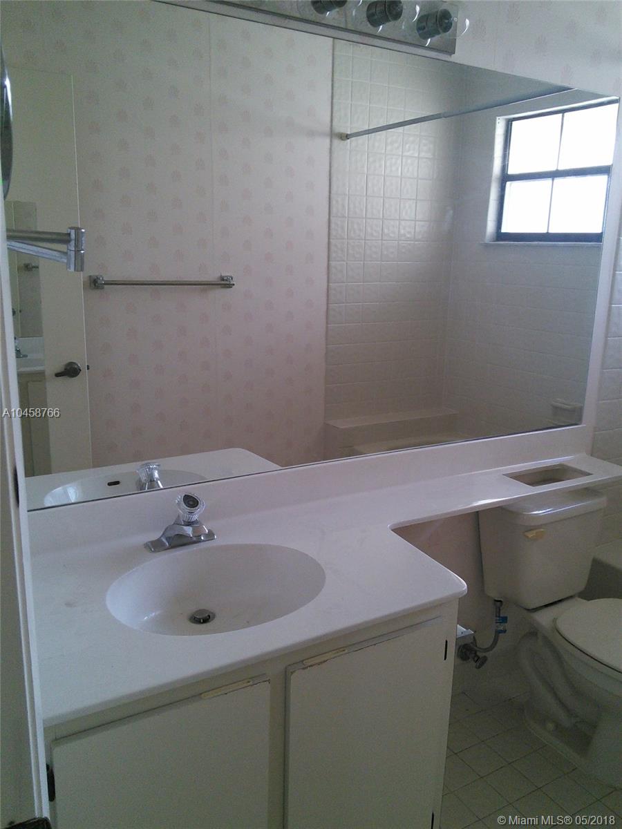 Mariner Village Townhouse - Residential Lease