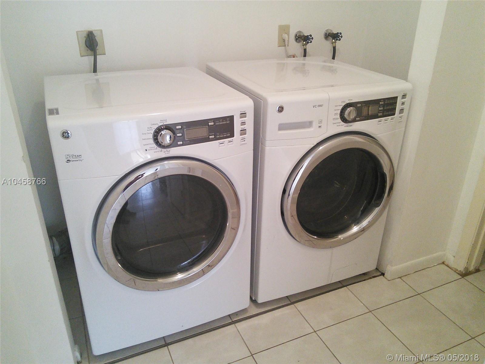 Mariner Village Townhouse - Residential Lease