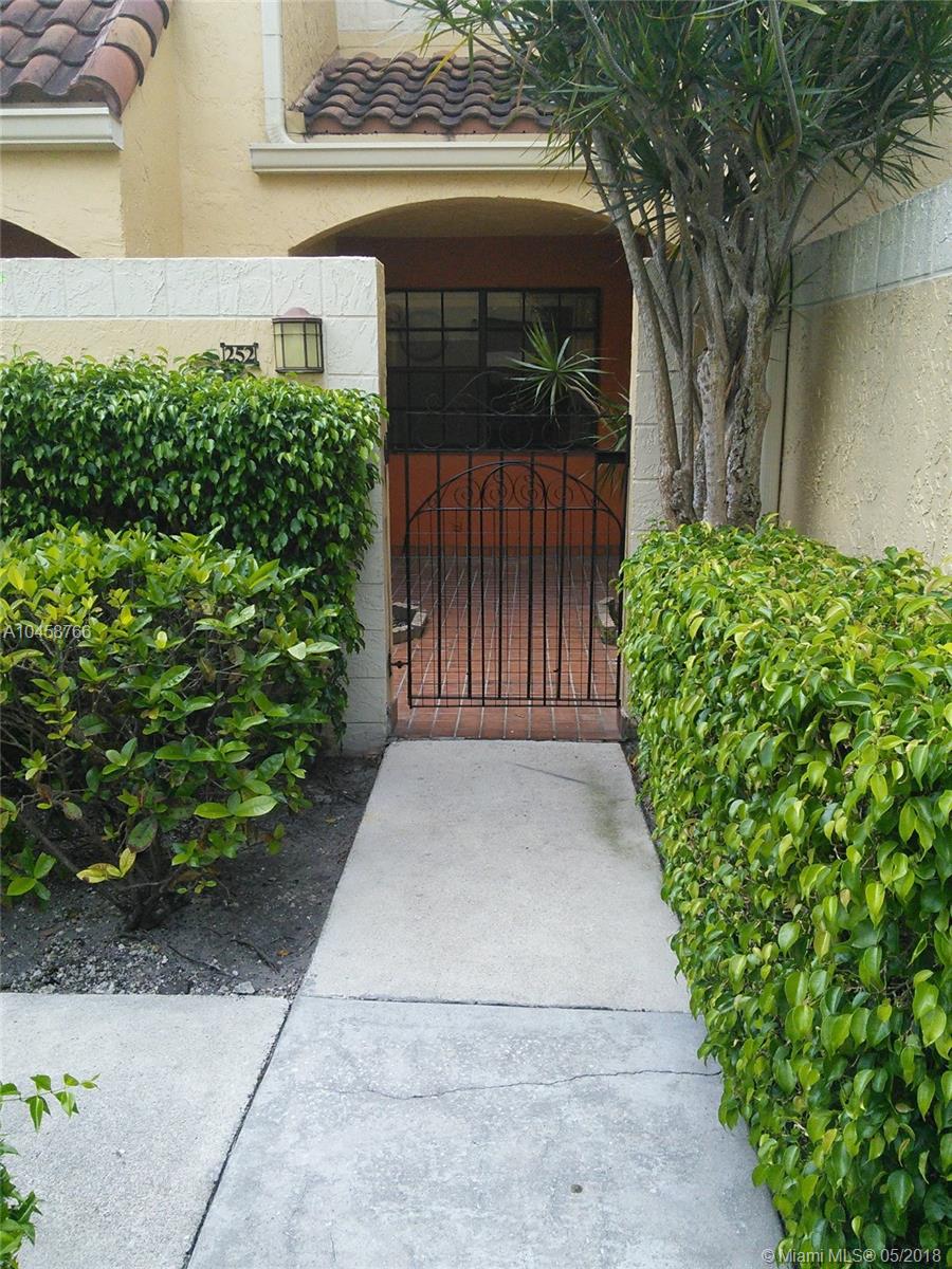 Mariner Village Townhouse - Residential Lease