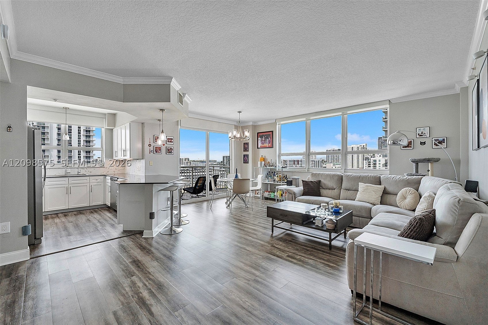 2000 N Bayshore Dr 1401