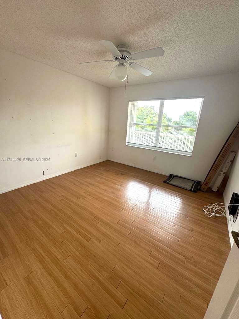 SUNRISE LAKES 194 CONDO - Residential