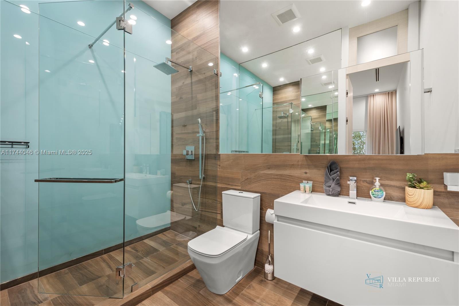 GREYKNOLL ESTATES - Residential Lease