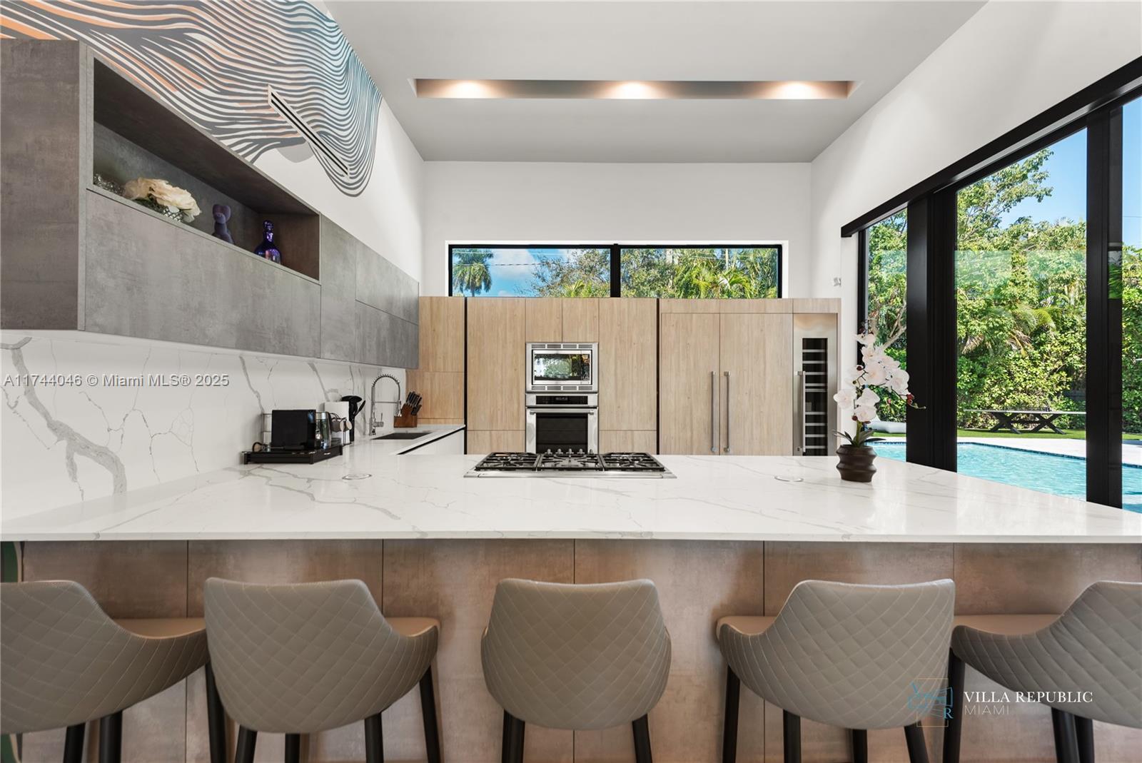 GREYKNOLL ESTATES - Residential Lease