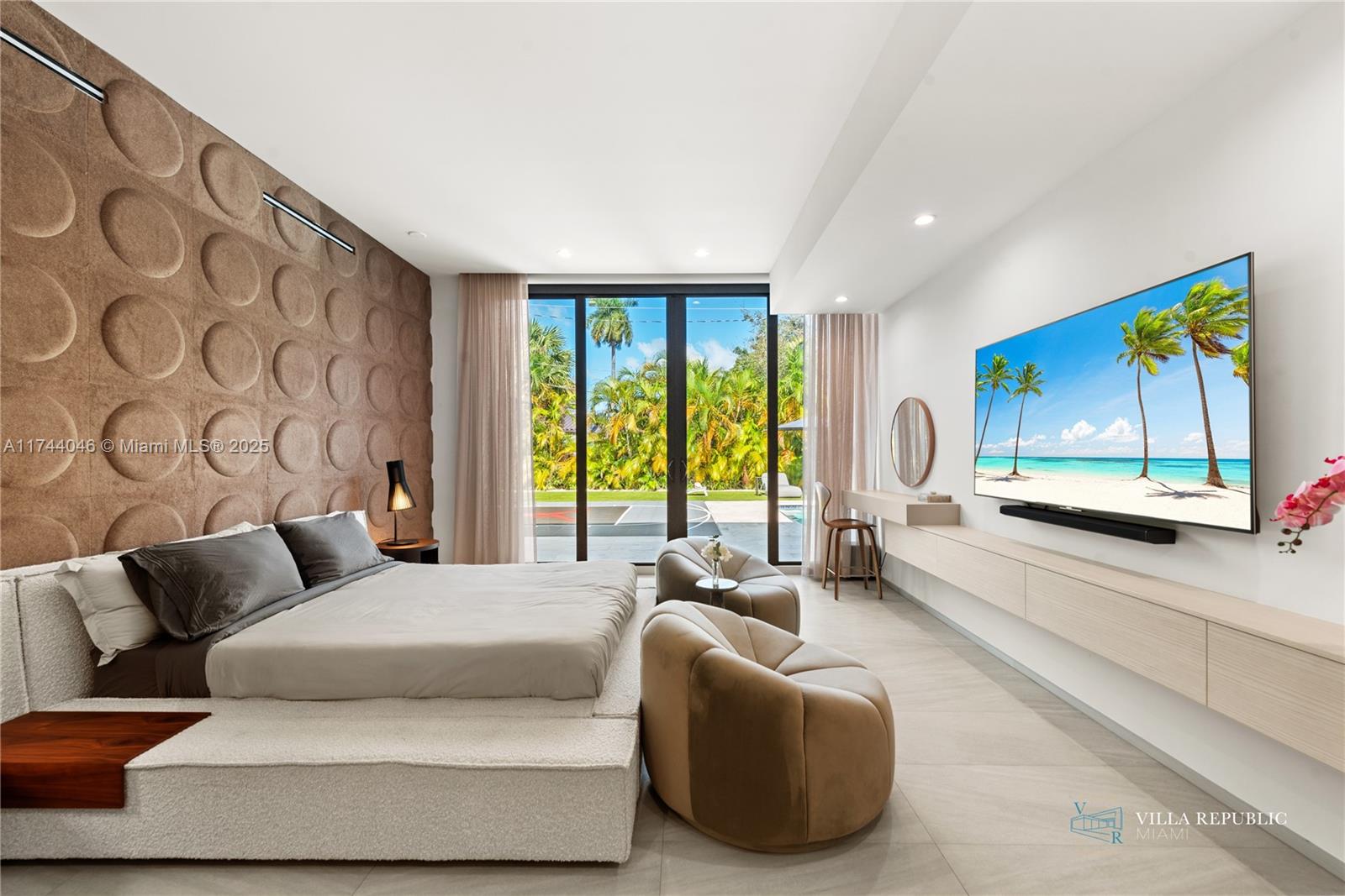 GREYKNOLL ESTATES - Residential Lease