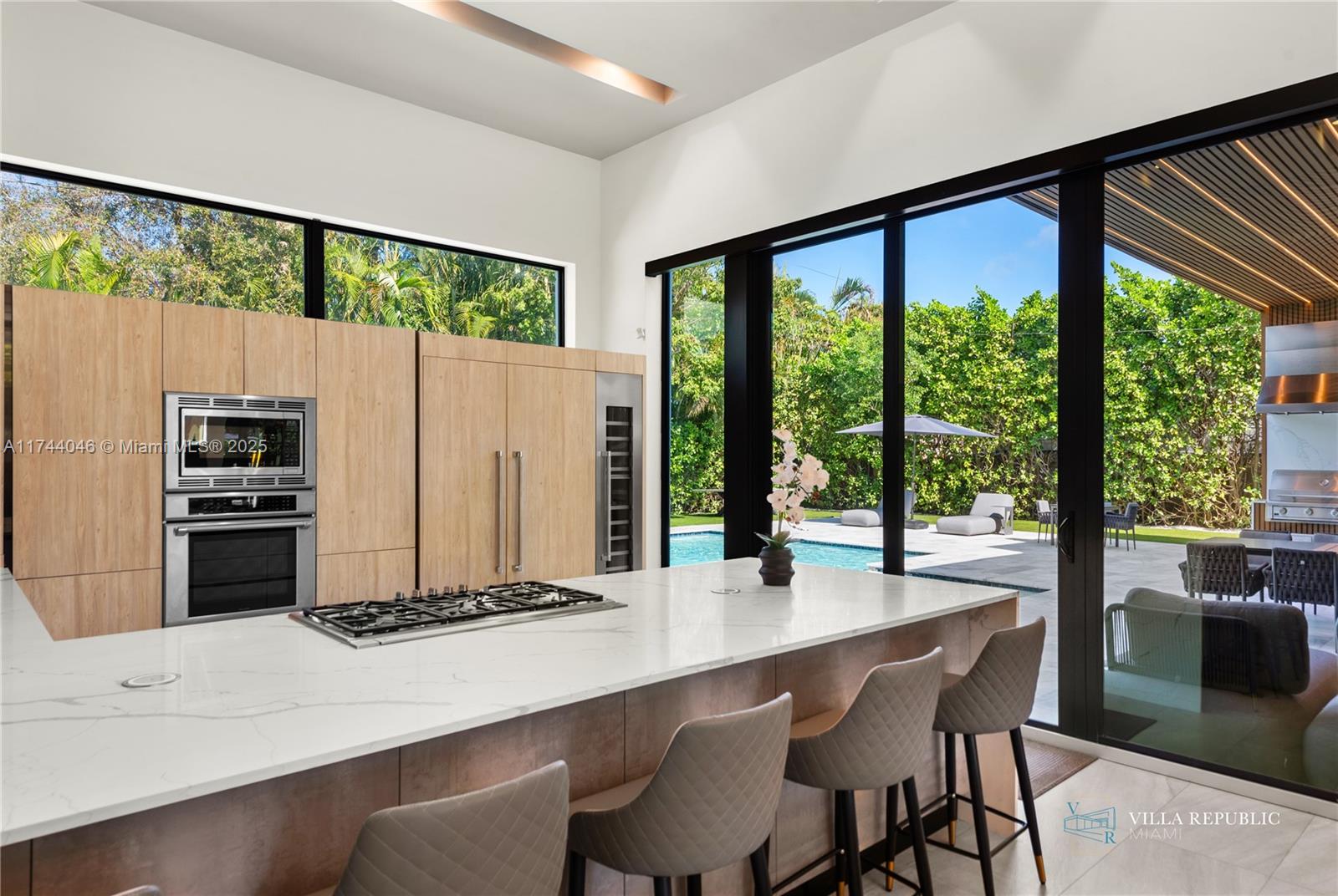 GREYKNOLL ESTATES - Residential Lease