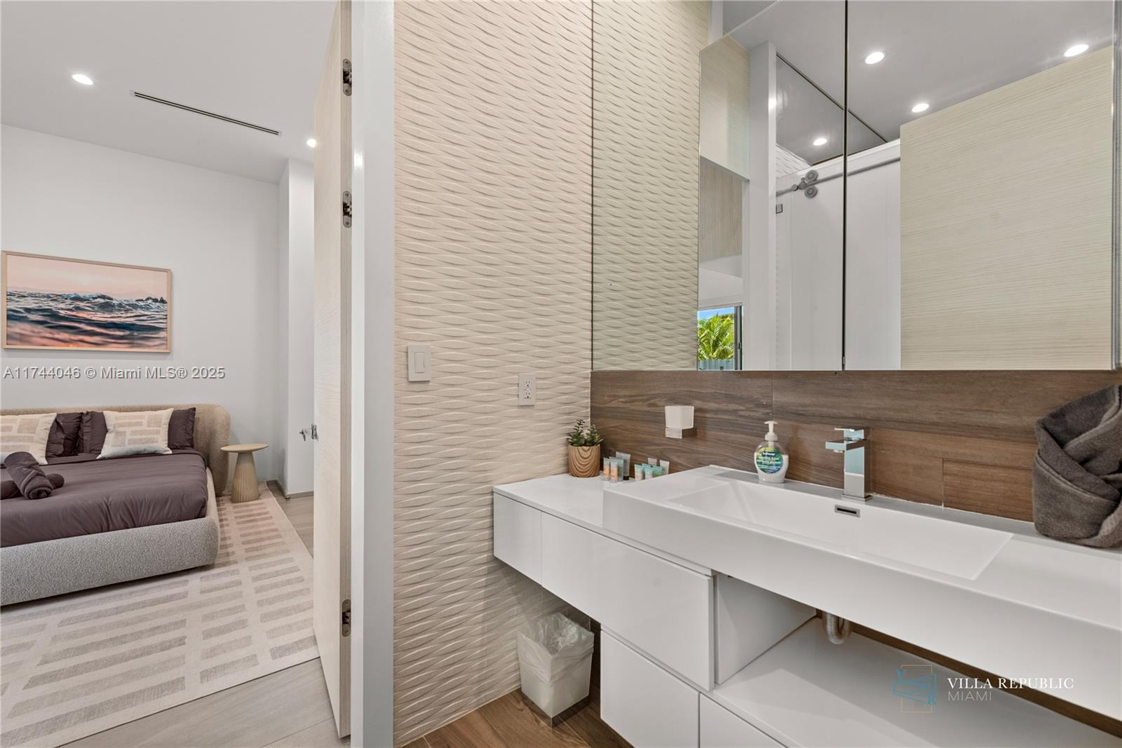 GREYKNOLL ESTATES - Residential Lease