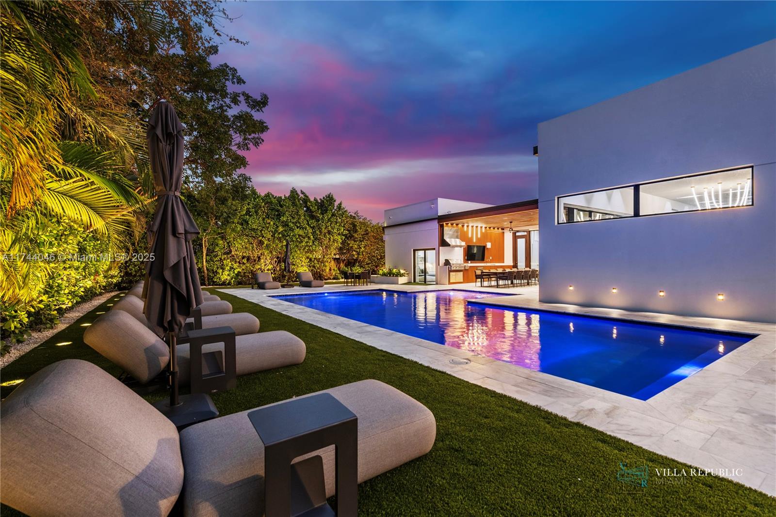 GREYKNOLL ESTATES - Residential Lease